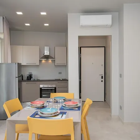 Varicottis - Casa A 2 Minuti Dal Mare Apartmán *